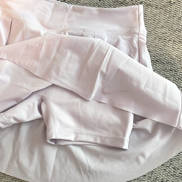 NWT Nike Women’s Club 15” Golf Skirt - Picture 2 of 6